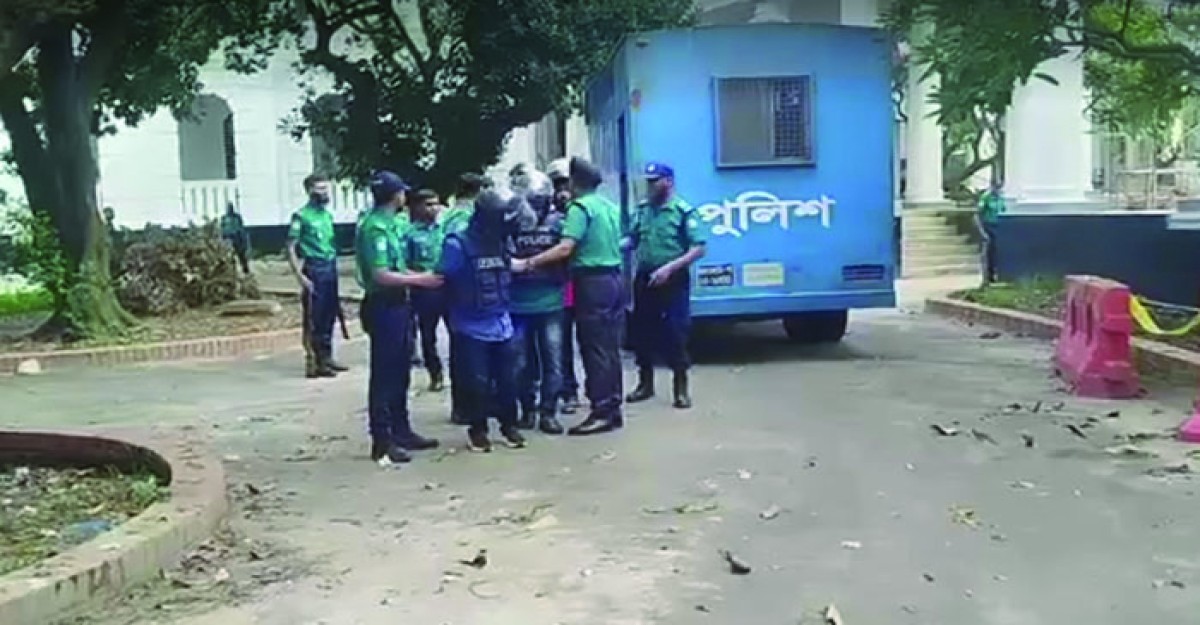 ট্রাইব্যুনালে সাবেক আইজিপি শহিদুলসহ ১৫ আসামির হাজিরা