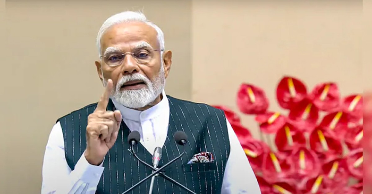 স্বাধীনতা দিবসে পাকিস্তানকে কঠিন হুঁশিয়ারি দিলেন নরেন্দ্র মোদি