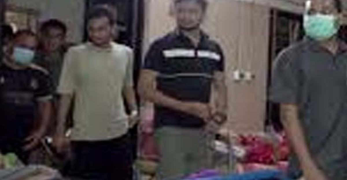 খাগড়াছড়িতে শেখ মুজিবের পোস্টার লাগাতে গিয়ে গণপিটুনিতে আহত ৪