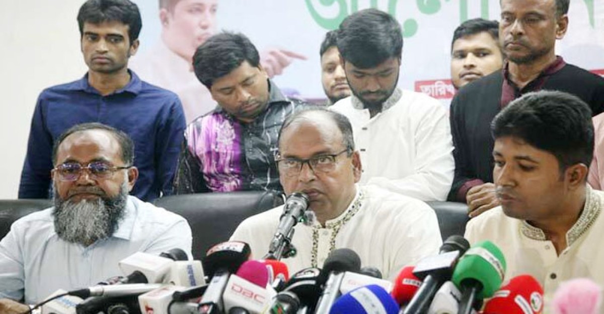 ভরাডুবির ভয়ে কিছু খুচরা পার্টি নির্বাচন চাচ্ছে না: দুদু