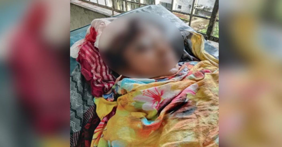 বাগেরহাটে স্বামীকে তালাক দেয়ায় স্ত্রীকে কুপিয়ে হত্যা