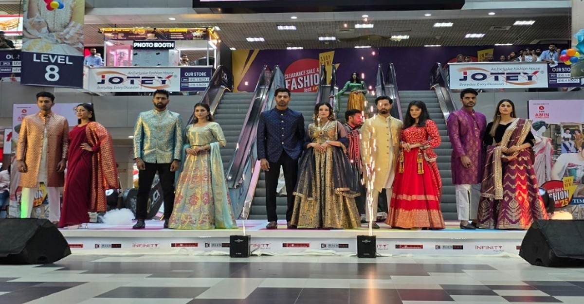 বসুন্ধরা সিটিতে শুরু হলো দুই সপ্তাহব্যাপী ক্লিয়ারেন্স সেল ও ফ্যাশন ফেস্ট