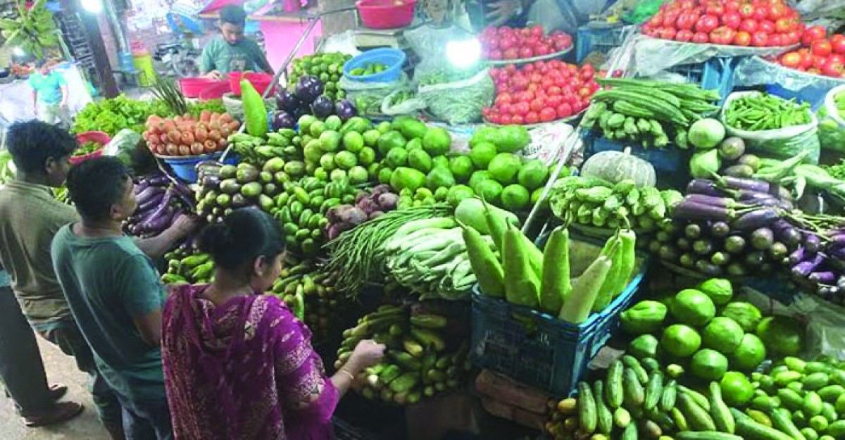 সবজির আগুন দাম, ডিমের ডজন ১৫৫ টাকা