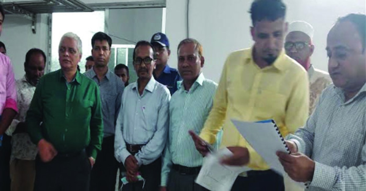 ঘোড়াঘাটে দুগ্ধজাত পণ্য উৎপাদনকারী প্রতিষ্ঠান পরিদর্শনে অতিরিক্ত সচিব