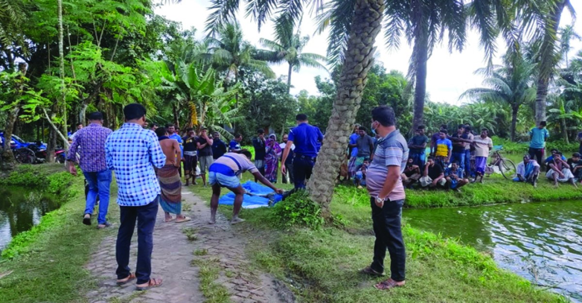 মাছের ঘের থেকে রাজমিস্ত্রির অর্ধগলিত মরদেহ উদ্ধার