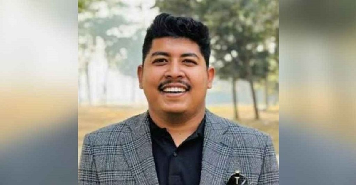 চুরি হওয়া ফোনে ছাত্রদল নেতার ফেসবুকে অস্বাভাবিক পোস্ট