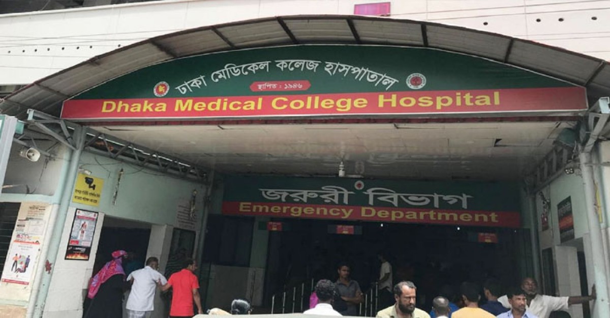 নুরের খোঁজ নিতে ঢামেকের সামনে জড়ো হচ্ছেন নেতাকর্মীরা