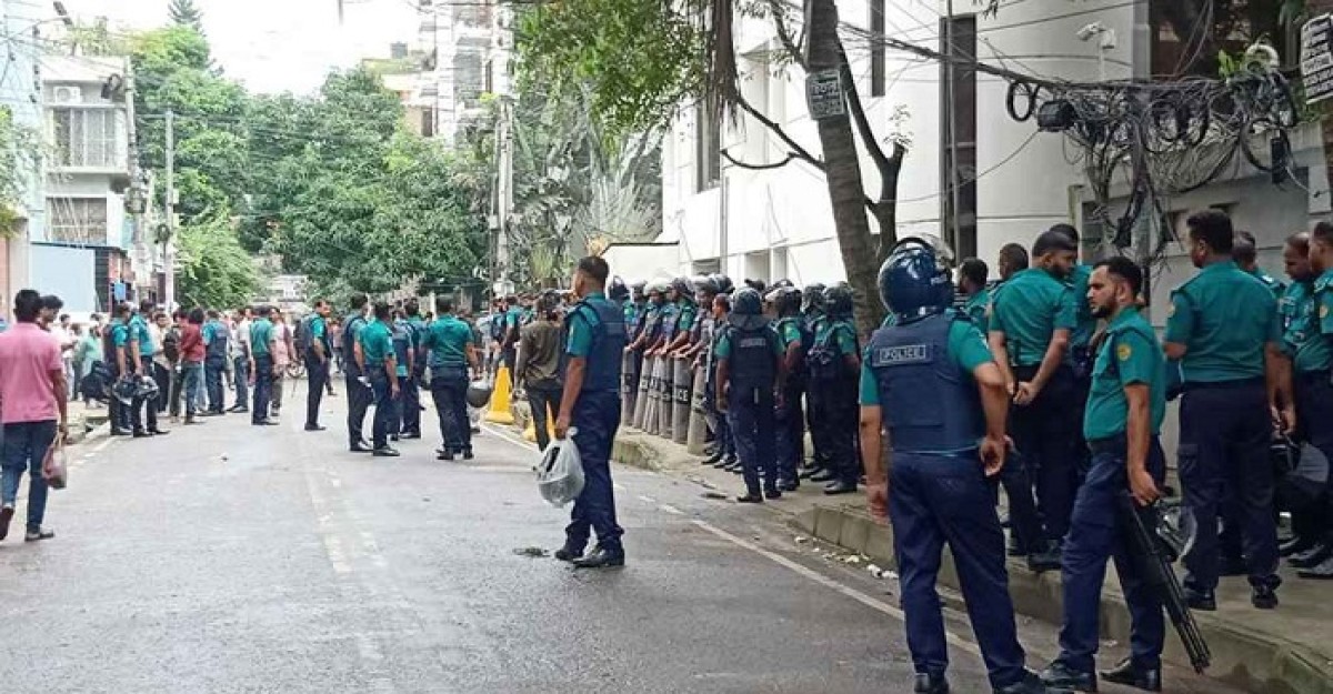 জি এম কাদেরের বাসার সামনে অতিরিক্ত পুলিশ মোতায়েন