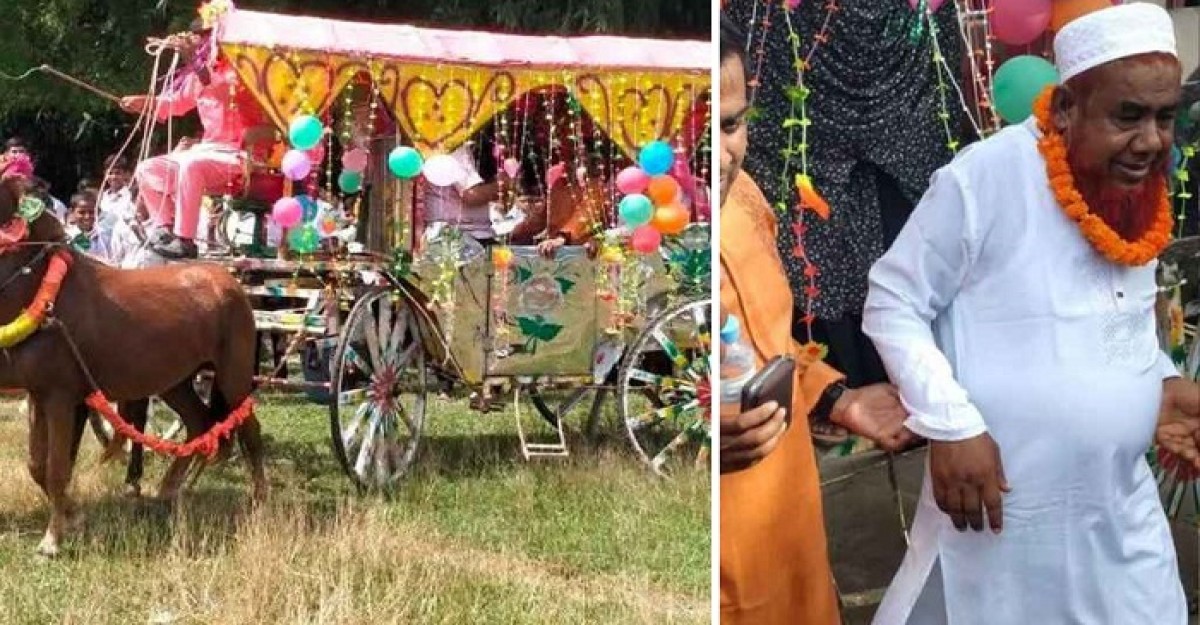 ঘোড়ার গাড়িতে স্মরণীয় বিদায় নিলেন শিক্ষক