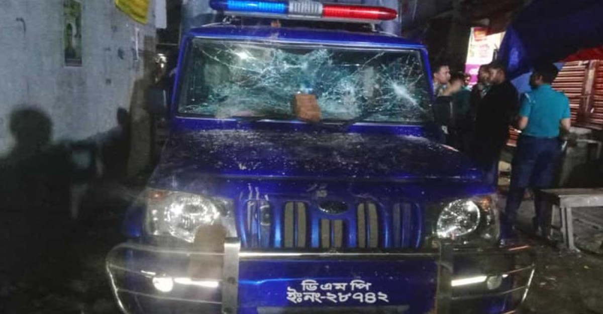 মধ্যরাতে আদাবরে পুলিশের ওপর কিশোর গ্যাংয়ের ভয়াবহ হামলা
