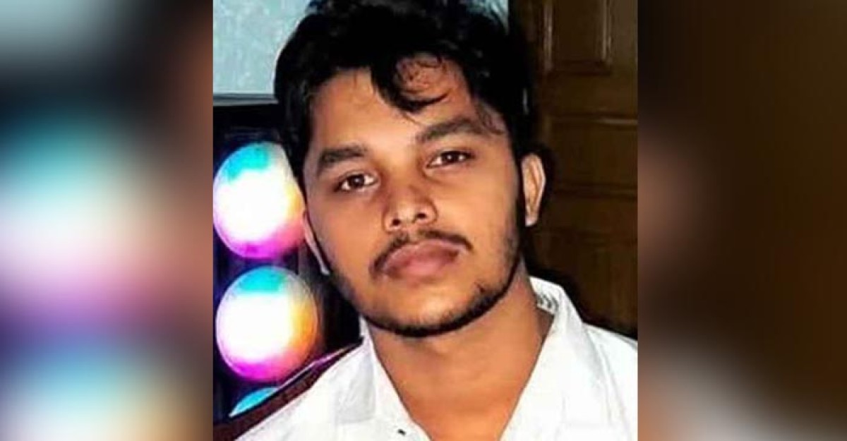 বাবার দ্বিতীয় বিয়ের প্রতিবাদ করায় ছেলেকে হত্যা
